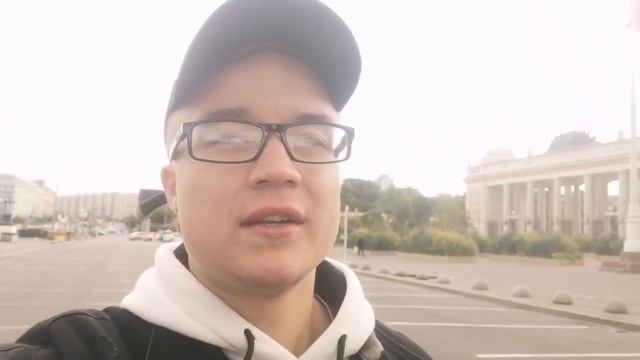 влог/жизнь в Москве/как я первый раз в жизни по пробовал бургер. #влоги #москва #бургер смотреть онлайн