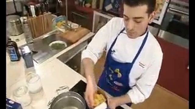 🍽Фарфалле с грудинкой, помидорами и рикоттой. смотреть онлайн