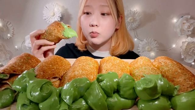 ASMR Matcha Nutella Crepe Rolls【Mukbang/ Eating Sounds】【English Subtitles】