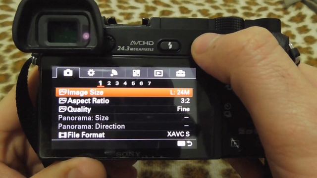 Sony A6000: How to toggle between Autofocus and Manual Focus (C1 button) смотреть онлайн