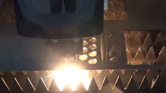 3mm carbon steel metal cutter 1000W MAX laser machine смотреть онлайн