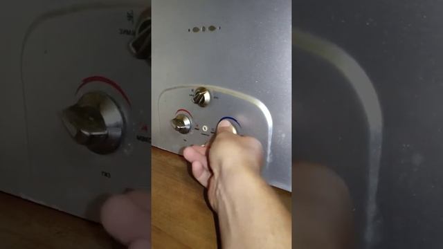Узнал зачем этот рычаг на газовой колонке смотреть онлайн