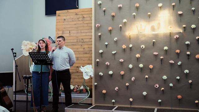 Въезжая в Иерусалим. Пение Ягодкины Павел, Лена. смотреть онлайн