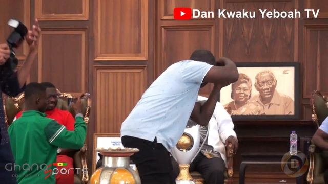 Ex President John Agyekum Kuffour donates GH¢50,000 to Asante Kotoko and urge them to conquer Afric смотреть онлайн