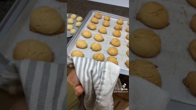Condensed Milk Snow Ball Cookies ❄️ 5 ingredients #cookies #holidaycookies #quickrecipe смотреть онлайн