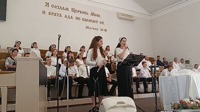 Рыбацкую лодку волною качало. Пение Окрачкова Альбина. смотреть онлайн