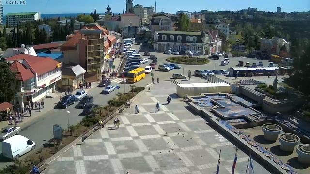 Вебкамера "Площадь Советская". Запись 28.04.2016 15:00:02 смотреть онлайн