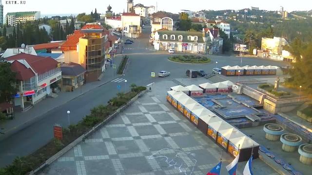 Вебкамера "Площадь Советская". Запись 30.06.2016 06:00:02 смотреть онлайн