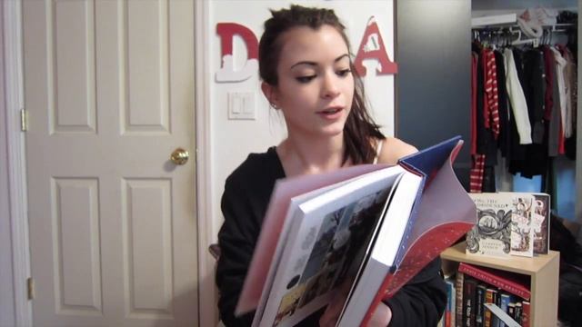 BOOKS I LOVE. (And Giveaway Winner!) смотреть онлайн