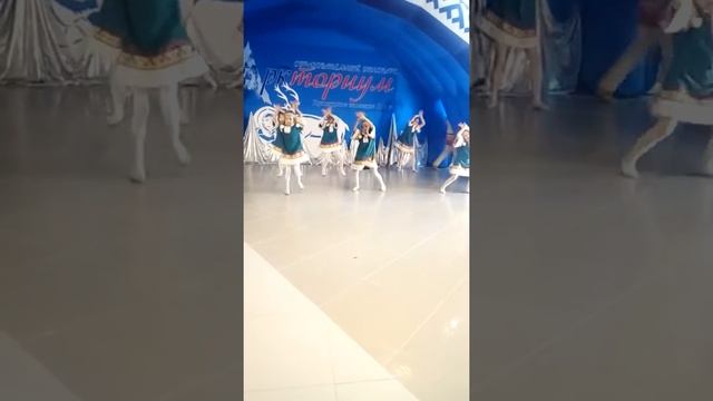 Небольшая часть концерта!! смотреть онлайн