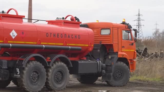 Обзор топливозаправщика-бензовоза АТЗ-12 на базе КАМАЗ-43118 смотреть онлайн