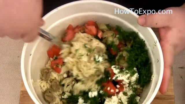 Best Feta Pasta Salad (A Feta Cheese Orzo Pasta Salad Recipe) смотреть онлайн