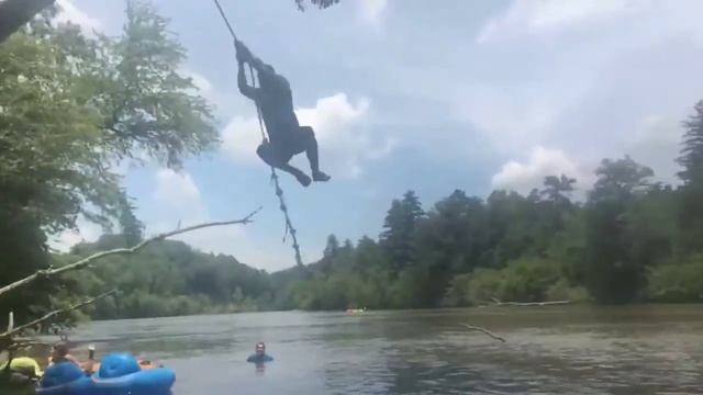 despacito 2017 Rope swinging and Zen tubing, In north carolina смотреть онлайн