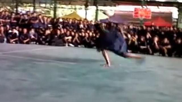 B-BOY And Cover Dance SatriAngthong School смотреть онлайн