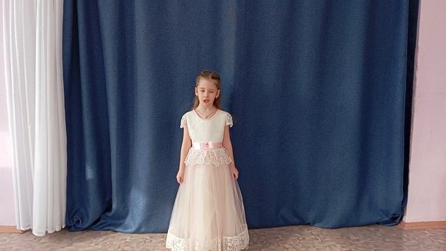 "Про меня и муравья" муз. и слова Абелян Л. исполняет Тураева Милана МБДОУ "ДС 387 г. Челябинска" смотреть онлайн