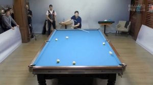 Айдос повторяет коронные удары в бильярде