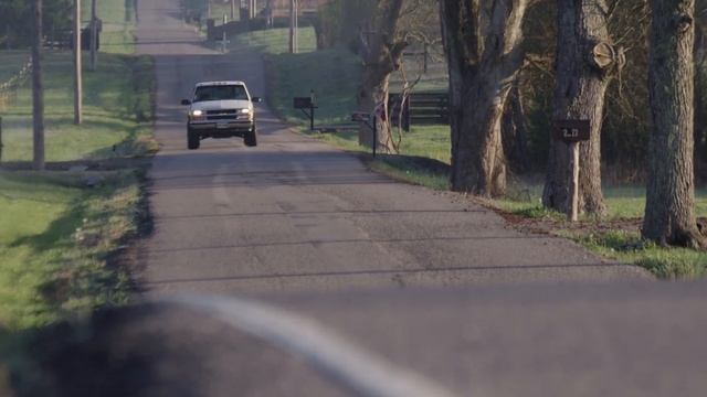 CHEVY "FIND NEW ROADS" Trace Adkins смотреть онлайн
