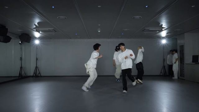 Stray Kids Walking On Water Dance Practice Video