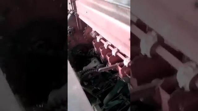 сеем люцерну и овес, на поле отец, дядя Риф и я. смотреть онлайн