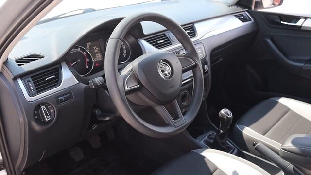 Skoda Rapid серебристый смотреть онлайн