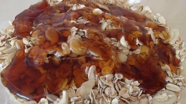 HEALTHY and CRUNCHY GRANOLA Recipe смотреть онлайн