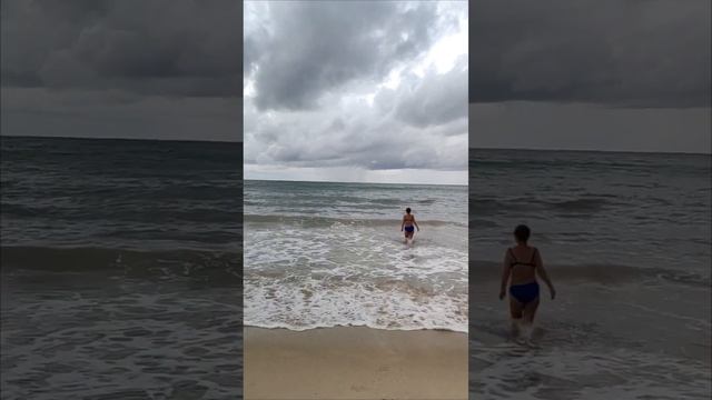 Настоящий шторм Пхукет пляж Патонг. Таиланд 2024 за 50 тысяч рублей с перелетом. @tutsi-dieti смотреть онлайн