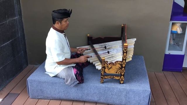 Отель Mercury Bali Nusa Dua музыка за завтраком смотреть онлайн