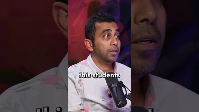 Job Interview - College Graduate смотреть онлайн