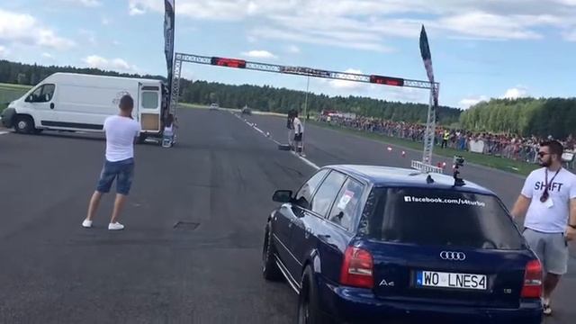 Audi S4 1/4 mili King of Poland 2017 Olsztyn смотреть онлайн