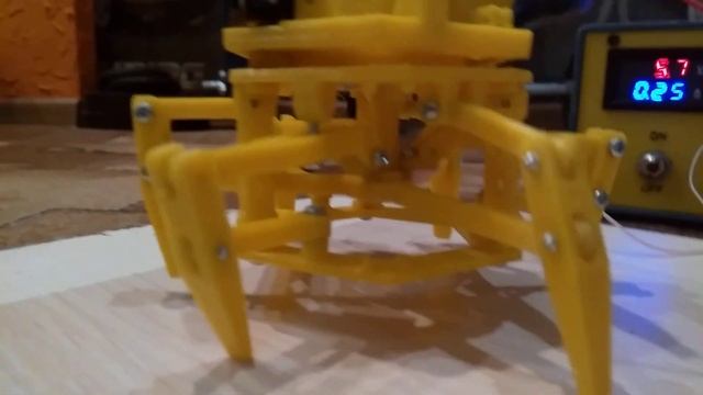 Робот-паук XPiDER ROBOT WOW! смотреть онлайн