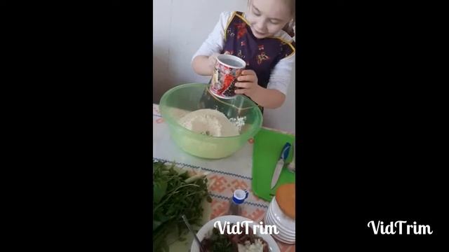 Кутабы с мясом и зеленью смотреть онлайн