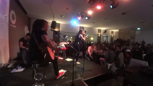 DONA ESTER (ain't no sunshine) смотреть онлайн