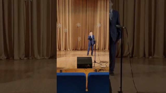 13.12.2024 Выступление Рамиля Замалдинова с песней "Чёрный кот" на сцене ДШИ 8 смотреть онлайн