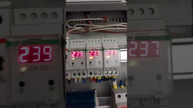 Реле контроля напряжения. Точность, конечно, удивляет. смотреть онлайн