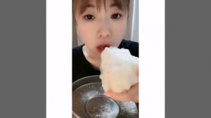 [ASMR] Colorful Ice Chunks Eating Sounds|#231 얼음 먹기, едят лед, 氷を食べる/ICE EATING, 冰吃