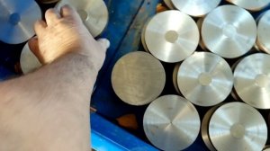 Торцовка фланцев электронной гитарой.