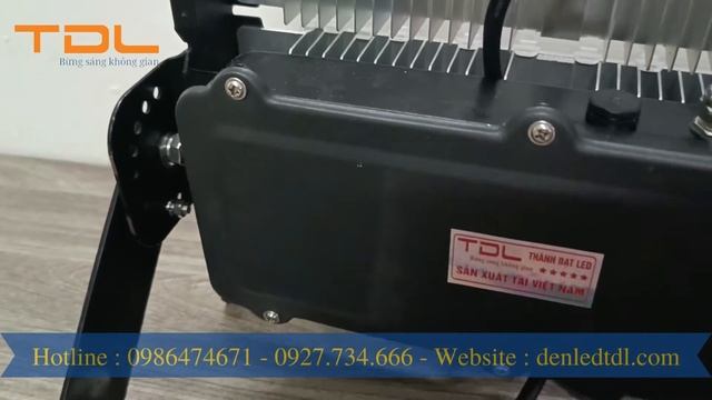 Đèn pha led ngoài trời 150w chống chói - Chinh Hãng TDL смотреть онлайн
