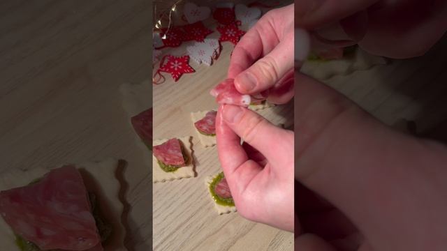 Мой топ новогодних закусок 2025 Слойки с песто и вялеными томатами | My Top of Christmas Appetizers