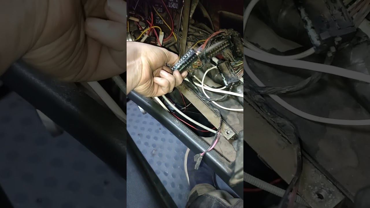 КАМАЗ не реагировал на педаль газа #автоэлектрик #камаз #automobile смотреть онлайн