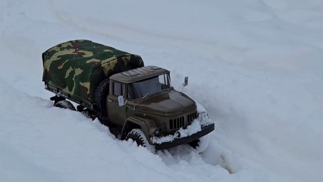 По свежему снегу на Зил-131 в масштабе 1:16 WPL