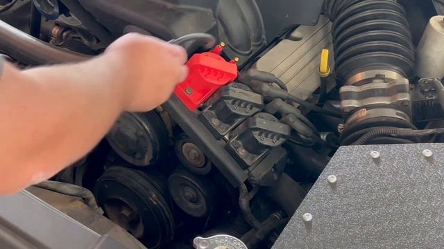 How To Change Ignition Coils On A VT/VX/VY Commodore смотреть онлайн