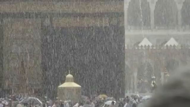 Успокаивающее чтение Корана, под шум дождя смотреть онлайн