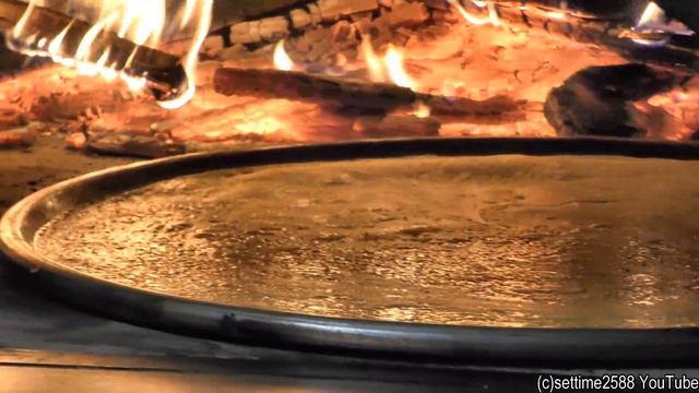 France Street Food. Preparing Socca, Pancake of Chickpea Flour. Seen in Nice смотреть онлайн