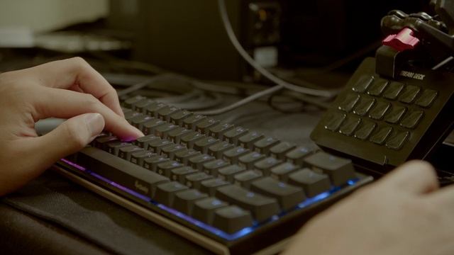 Asian Bopomofo Magic Best 60% Mechanical Keyboard Sound with Special Silver Switch Typing 6 смотреть онлайн