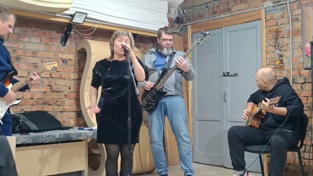 At Last - Cover 
Блюзовая тема.