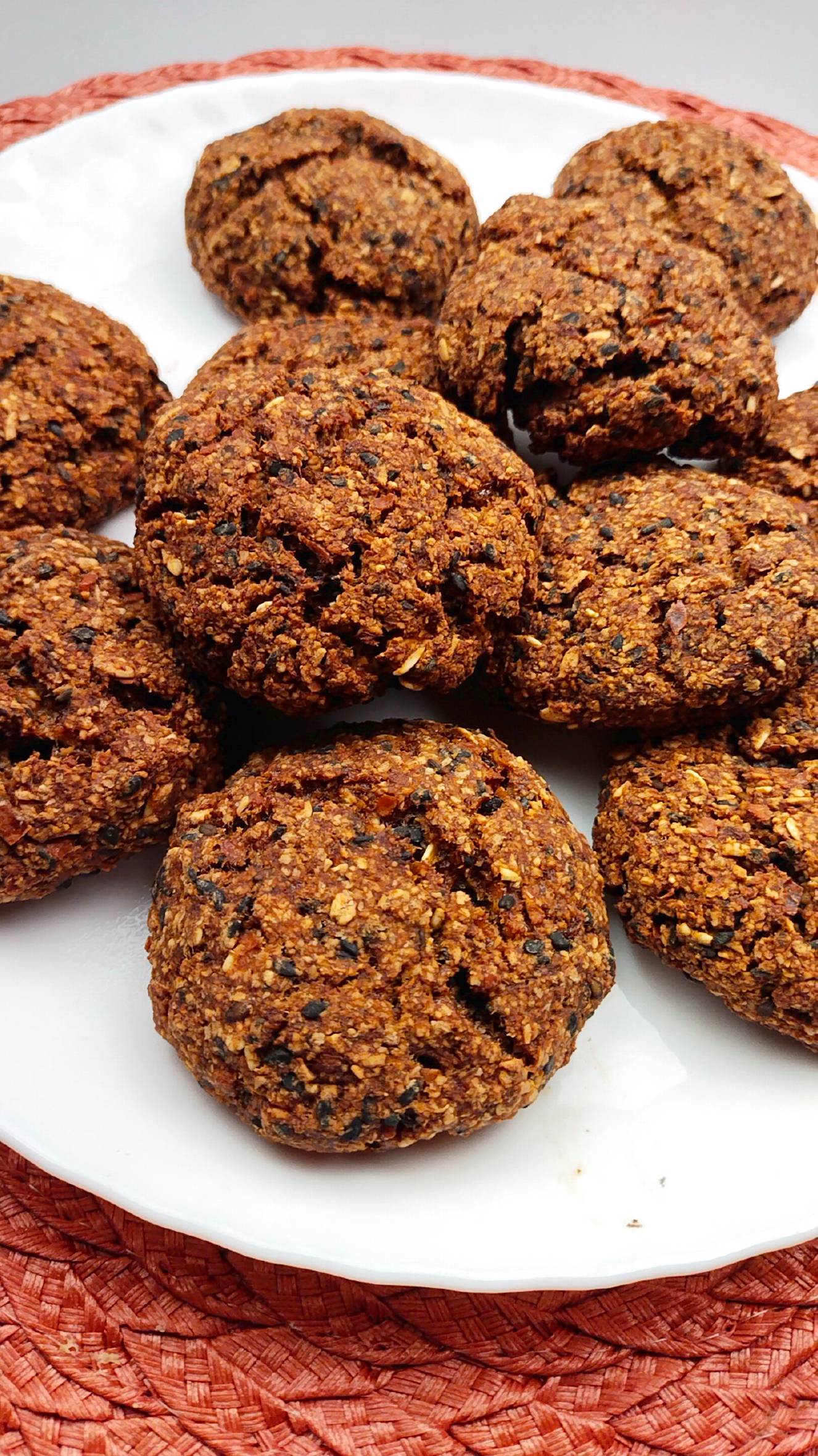 Эх,и жалко ж мне было тратить хурму на выпечку....и ничуть об этом не пожалела! Печенье🍪 из хурмы смотреть онлайн