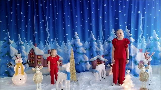 Песня "Маленький принц" исполняют сёстры Вероника и Анастасия Емельяновы. Конкурс "Поющая семья" смотреть онлайн