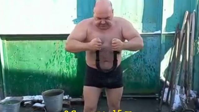 Закаливание . С обливанием ледяной водой .С Рождеством Христовым ! В честь праздника 👍 смотреть онлайн