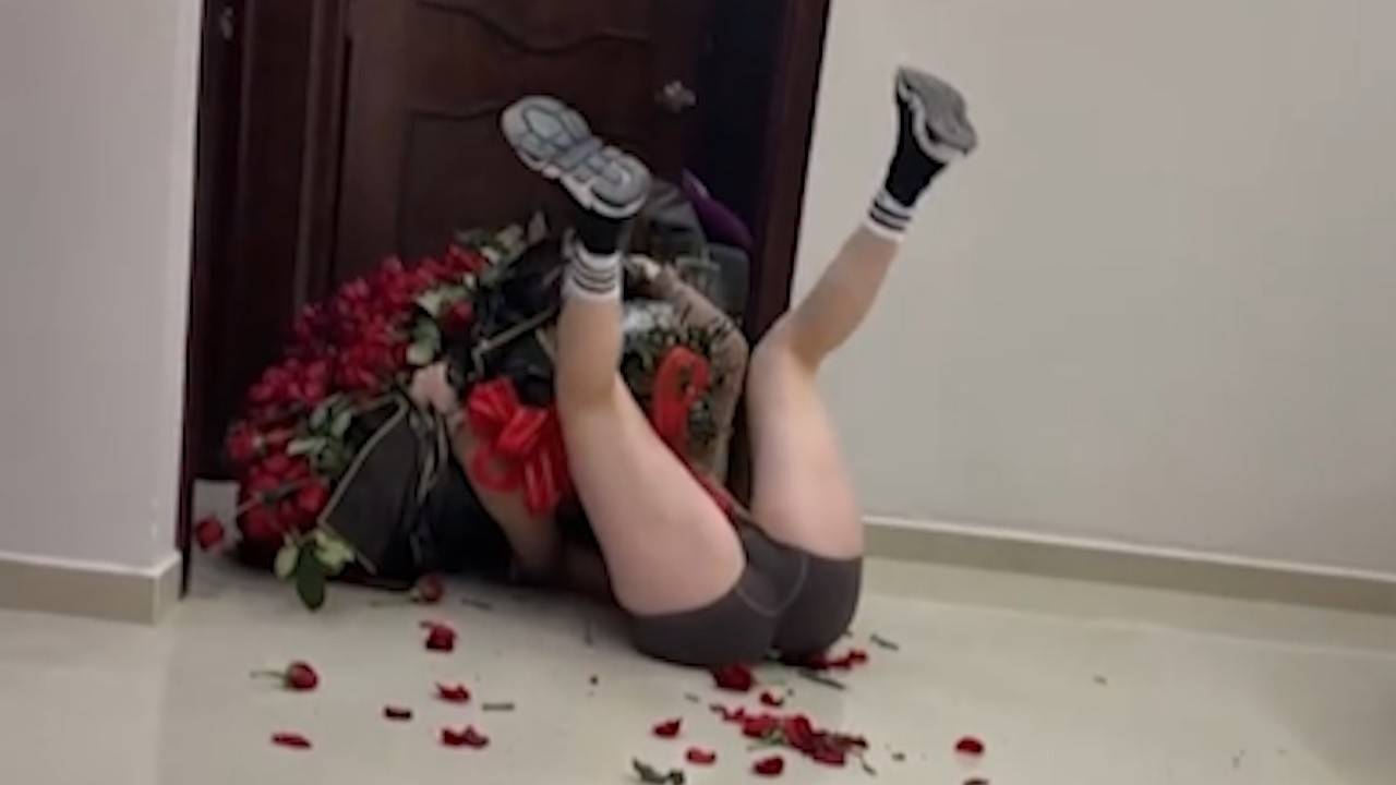 UNUSUAL MEMES COMPILATION V100 (meme.mp4) смотреть онлайн