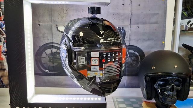 LS2 FF901 Advant X Carbon